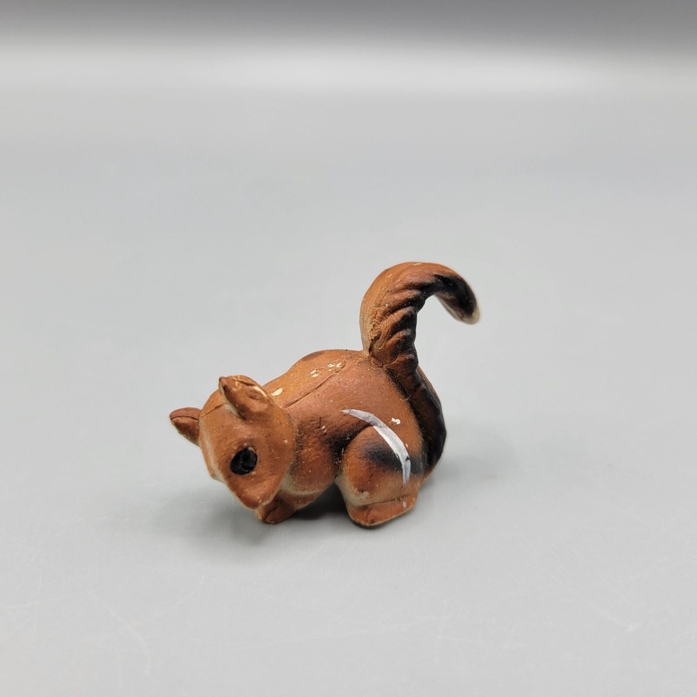 Vintage Brown Ceramic Squirrel Figurine Miniature Animal Decor Collectible 1" - Picture 2 of 9
